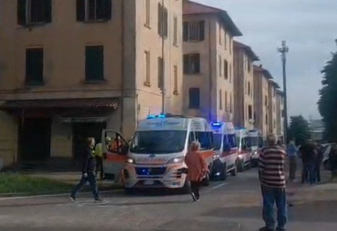 Incendio in appartamento, in sei finiscono in ospedale