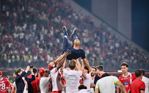 Monza – Catanzaro, la finale play-off: i biancorossi tremano (e perdono), ma volano in Serie A. È festa all’U-Power Stadium!