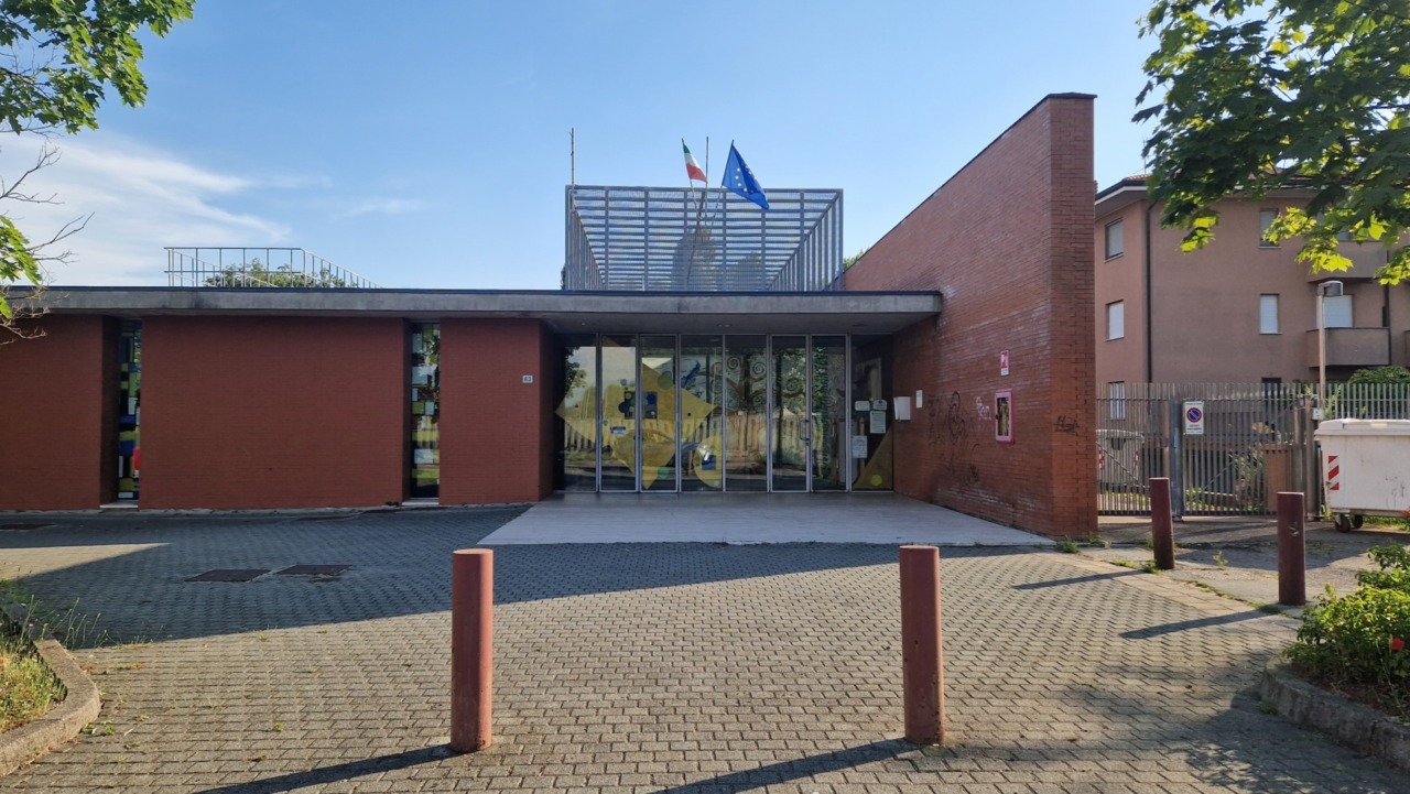 Clima rovente: il caldo fa chiudere le scuole in anticipo e infiamma la politica (e le famiglie)