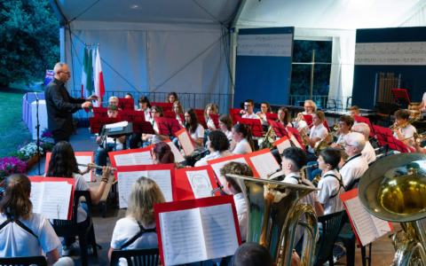 Scalda i motori il Festival Bandistico Internazionale, quattro giorni tra musica e spettacolo a Villa Filippini