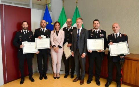 La Sezione Radiomobile della Compagnia Carabinieri di Seregno premiata in Consiglio Regionale