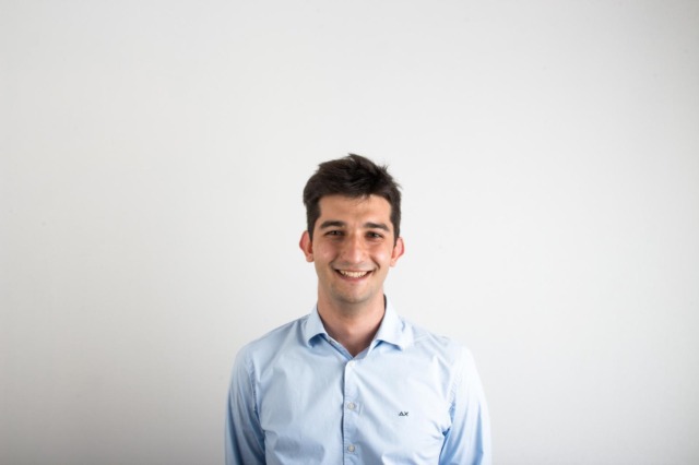 Dopo la laurea in ingegneria entra in seminario, Matteo vuole fare il prete