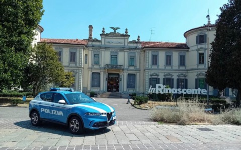 Cerca di far shopping  senza pagare: arrestato 27enne algerino