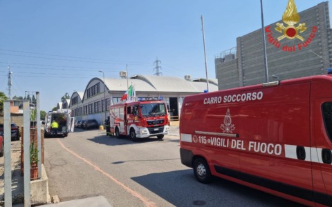 Scoppia un incendio in una azienda