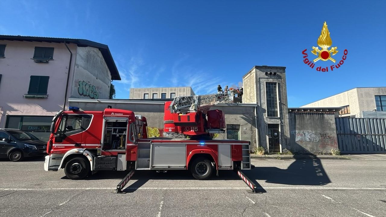 Accusa un malore sul tetto, grave operaio 46enne