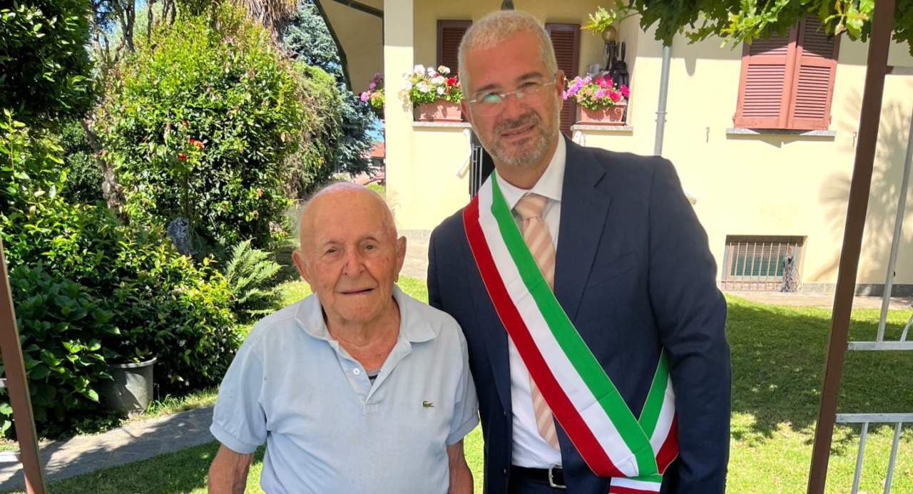 Carate ha un nuovo centenario, grande festa per nonno Antonio Sanvito