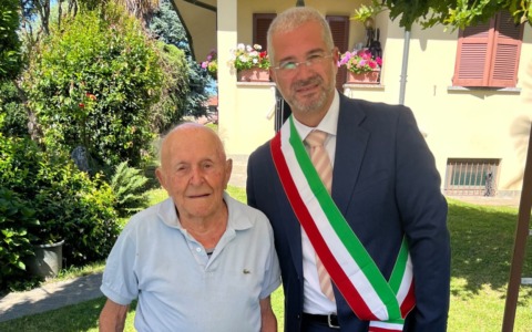 Carate ha un nuovo centenario, grande festa per nonno Antonio Sanvito