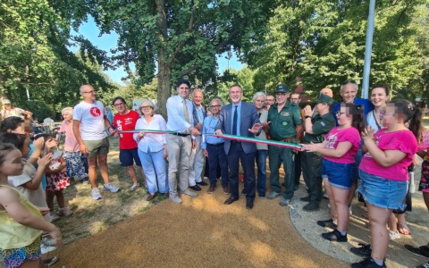 Taglio del nastro per il rinnovato parco di via Solone – Boezio