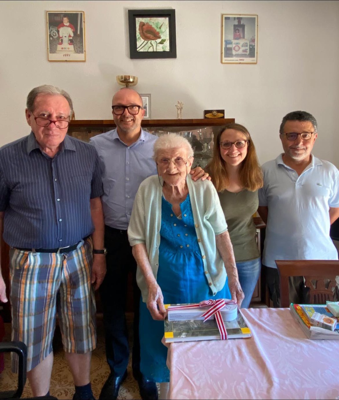 Risotto giallo e parole crociate: il segreto di Aurora per i suoi “primi” 100 anni