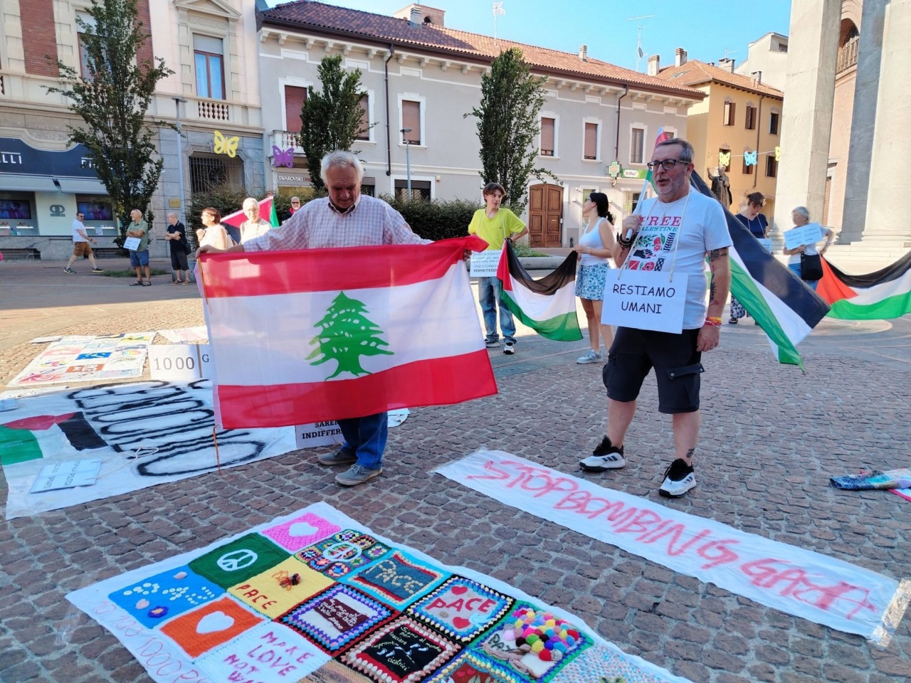 Saluto fascista durante il presidio Pro Palestina