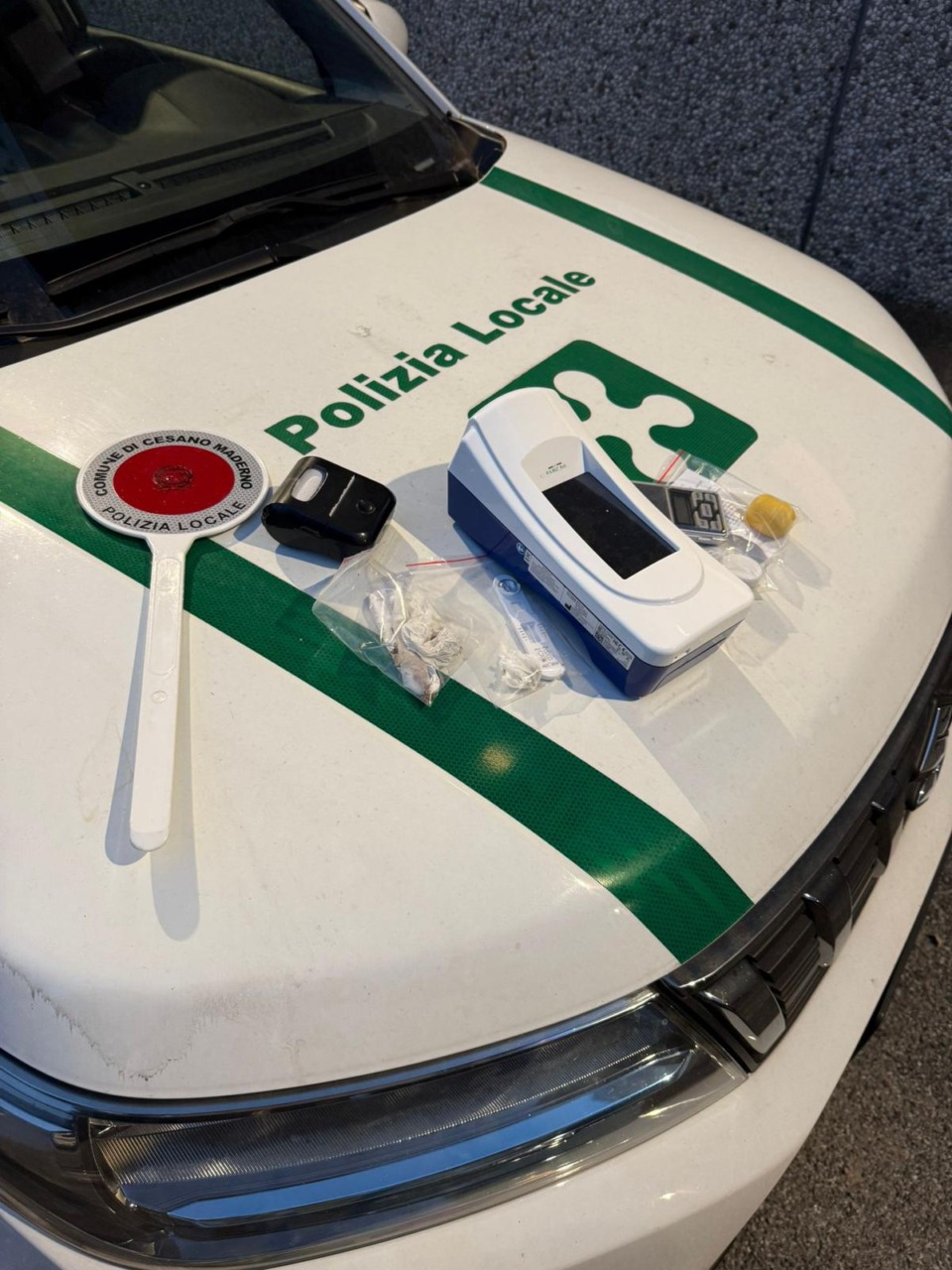 Sorpresi dalla Polizia Locale con l’hashish: scatta il ritiro della patente