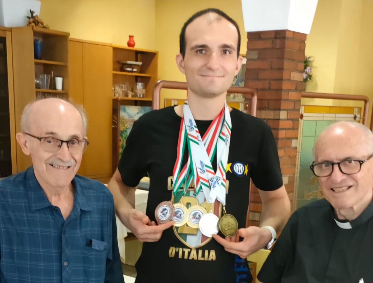 Sport oltre l’autismo,  trionfo nel giavellotto per l’ex chierichetto di Robbiano