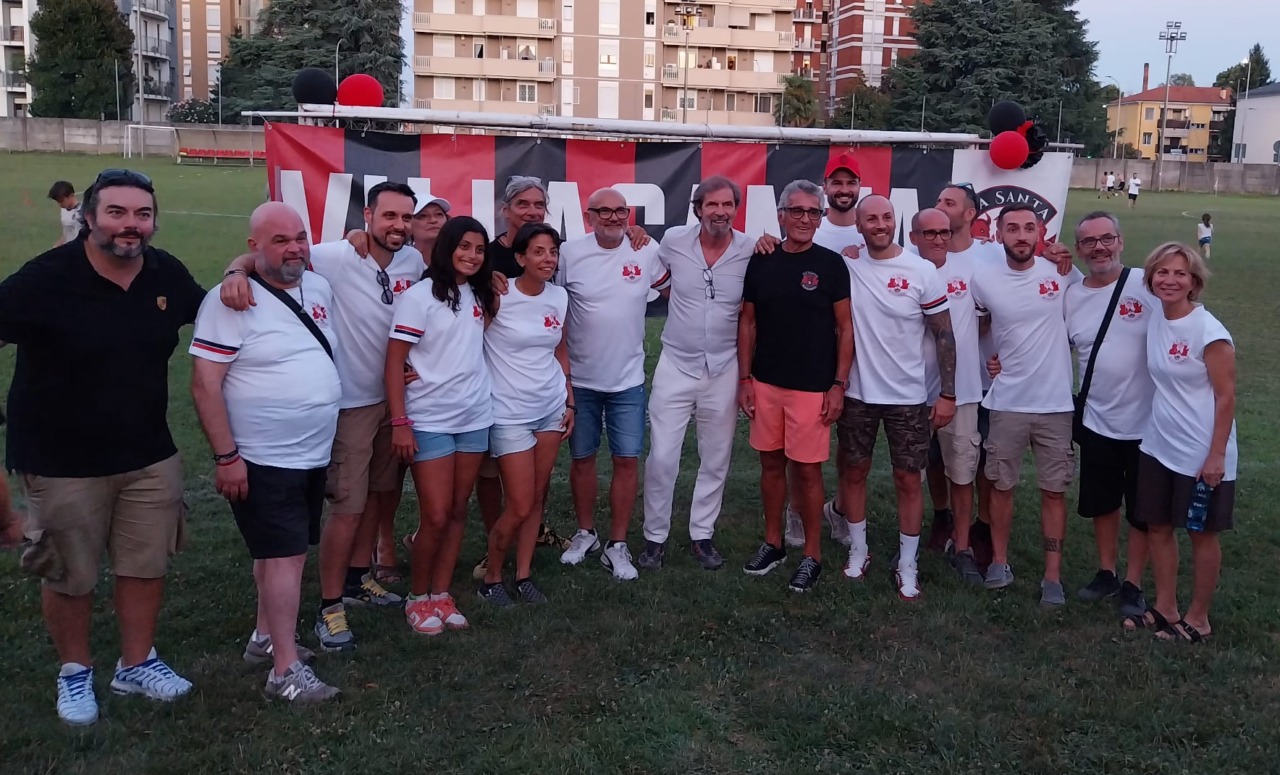 “La Santa Rossonera” fa centro: il grande cuore Milan regala un defibrillatore a Villasanta e un aiuto economico alla Cosov