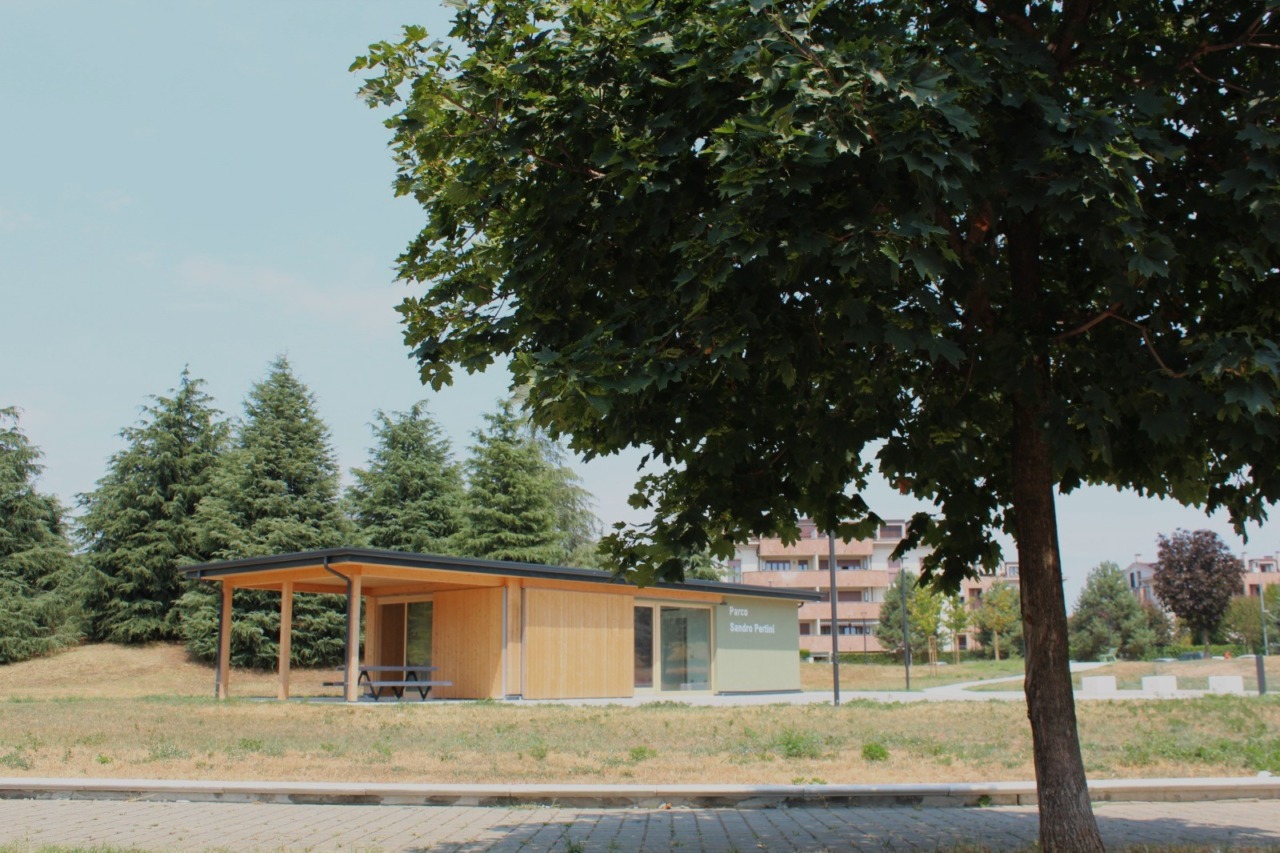 Taglio del nastro per il nuovo Parco Pertini