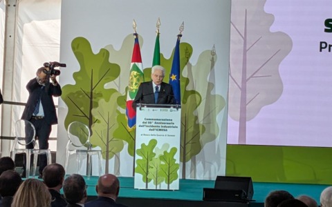 50esimo dal disastro dell’Icmesa, Mattarella: “La vita e il futuro sono tornati nelle vostre mani. Hanno vinto la speranza e la vita”