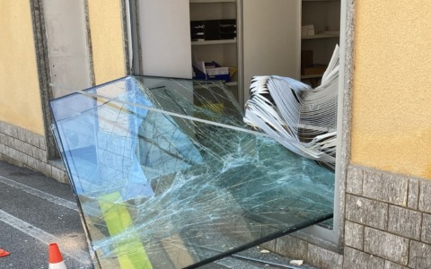 Briosco, ufficio postale chiuso fino a fine luglio in seguito all’incidente causato da un camion