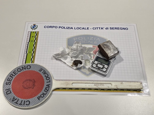 Blitz negli edifici dismessi, quattro denunciati e sequestro di droga