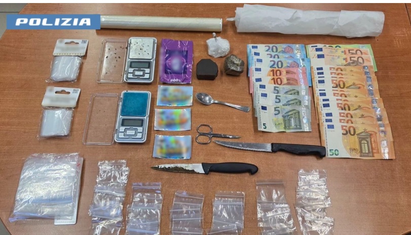 Droga e soldi nel frigobar, arrestato un 20enne