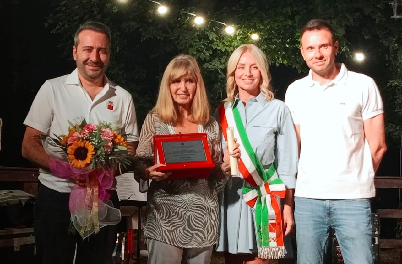Cittadinanza onoraria a Dori Ghezzi, che ringrazia la sua Lentate: “Mi hai cresciuta tu”