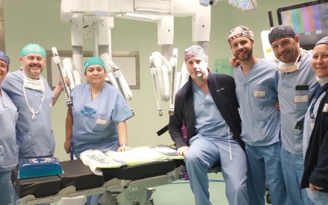 Scopre una rara malformazione dopo il parto: al San Gerardo di Monza intervento da record con il robot