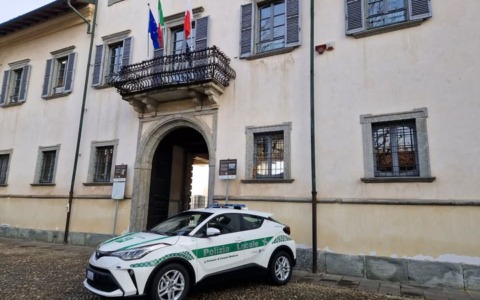 Famiglia di otto persone in meno di 40 metri quadrati, 8mila euro di multa ai proprietari di casa