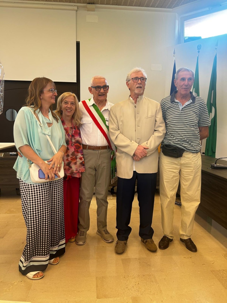 Un amore nato al centro anziani: a Lesmo il “Sì” di Cesare e Annamaria tra ricordi, amicizia e un grande sentimento