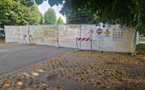 In costruzione nuovi bagni e spogliatoi al parco