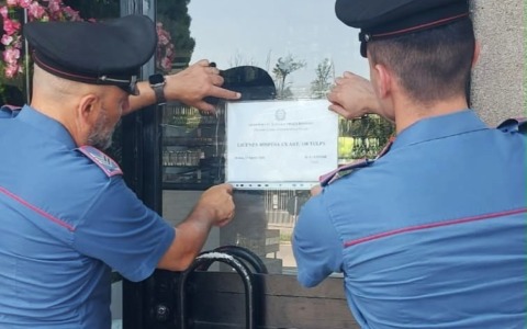 Liti e schiamazzi notturni, bar chiuso per sette giorni