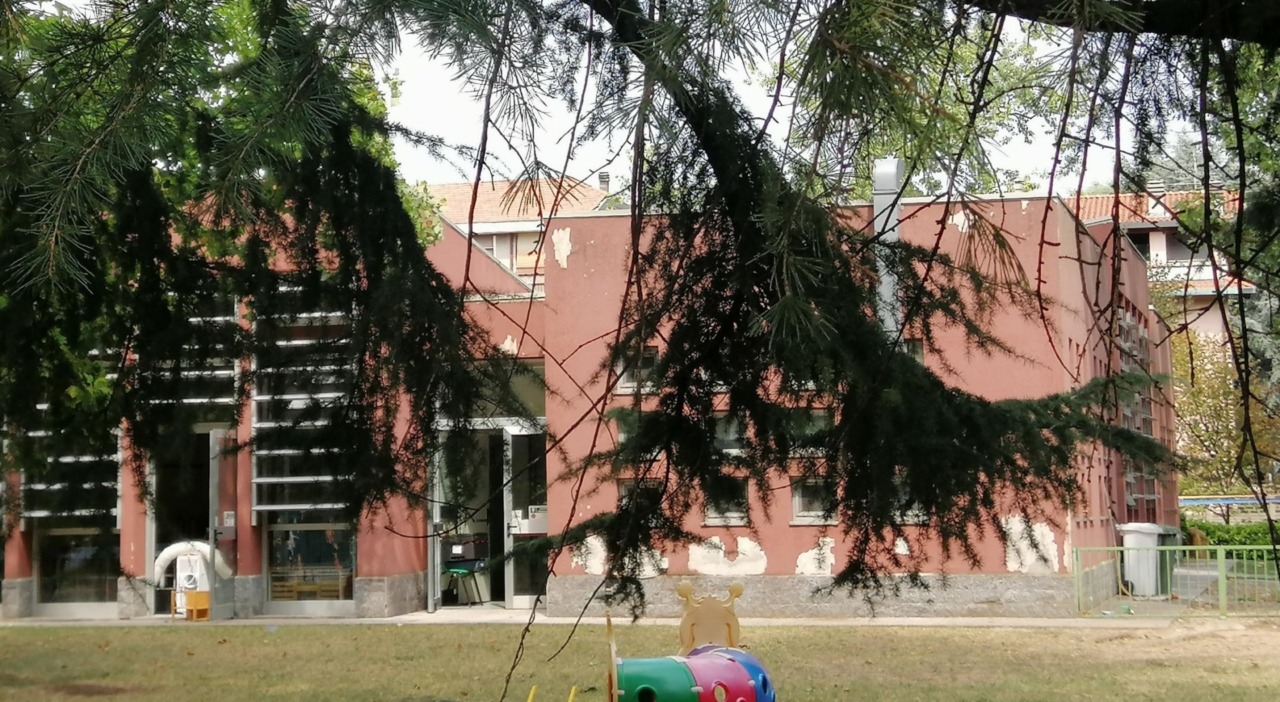 “Fa troppo caldo nelle aule del nido”