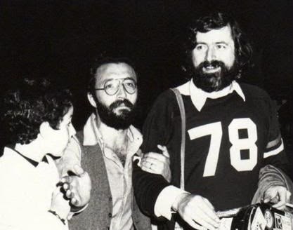 Il pensiero dell’ex sindaco Antonio Silva per Guccini, l’amicizia profonda e l’esibizione gratuita in paese nel 1978