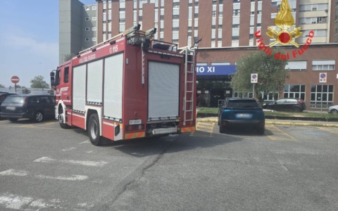 Dipendente dell’ospedale precipita per tre metri nel vano dell’ascensore