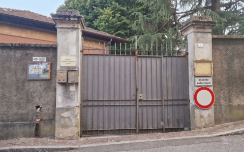 Lesmo, dichiarato inagibile il Centro Anziani di via Morganti
