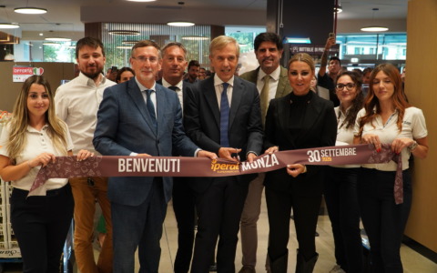 Iperal è arrivato a Monza, il supermercato e un nuovo parco dove prima c’era un’area dismessa
