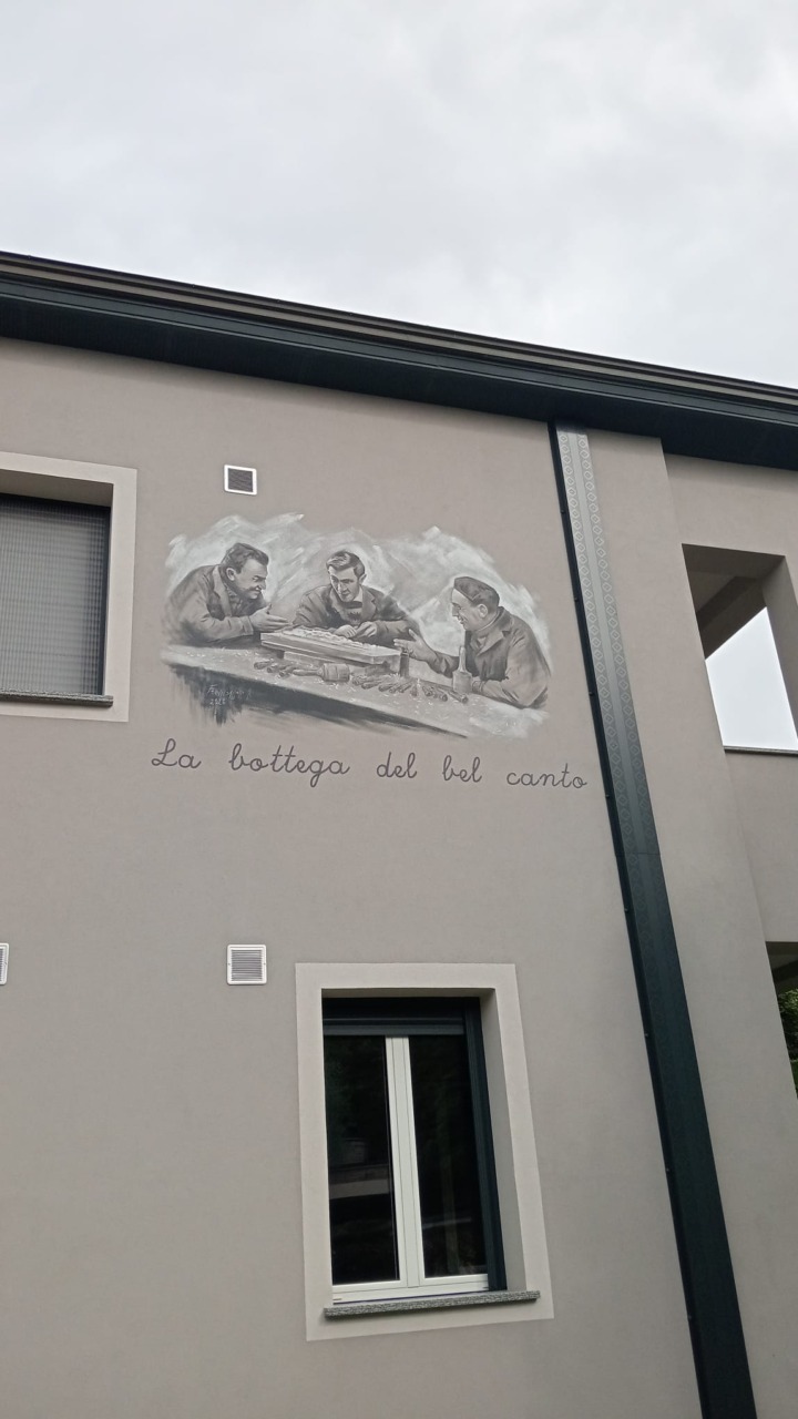 Nuovo murales a Paina di Giussano, celebra “La bottega del bel canto”