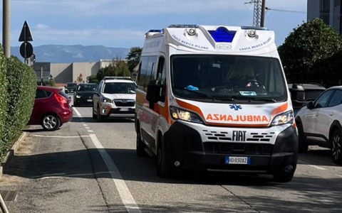 Muletto si ribalta nel cantiere Pedemontana: paura per un operatore di 40 anni