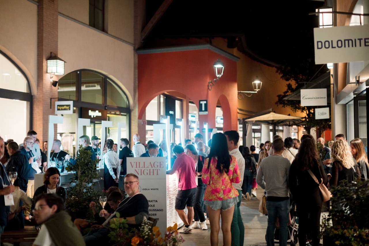 Venerdì 11 settembre al Village Night al Franciacorta Designer Village con Serena Brancale e i vini della Franciacorta