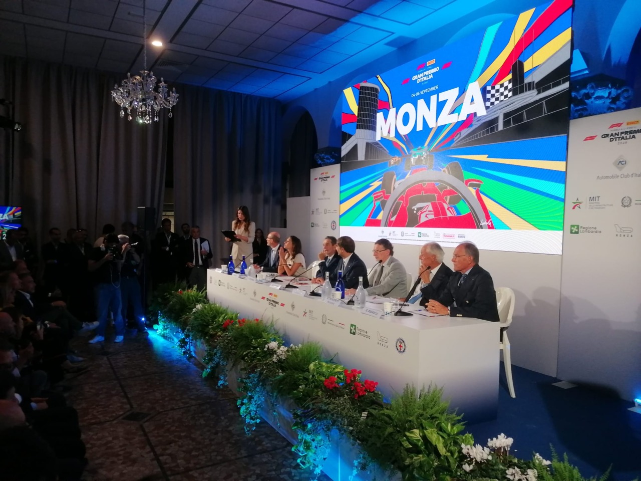 A Monza è già febbre da Formula 1: Antonelli leader e tutto esaurito per il Gp d’Italia