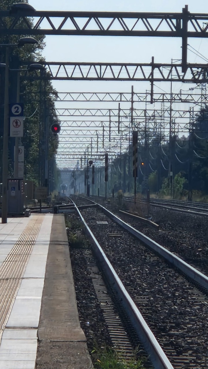 Tragedia tra le stazioni di Monza e Villasanta, persona investita dal treno