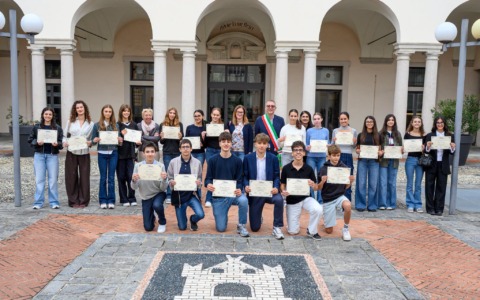 Borse di studio, premiati 24 studenti a Giussano