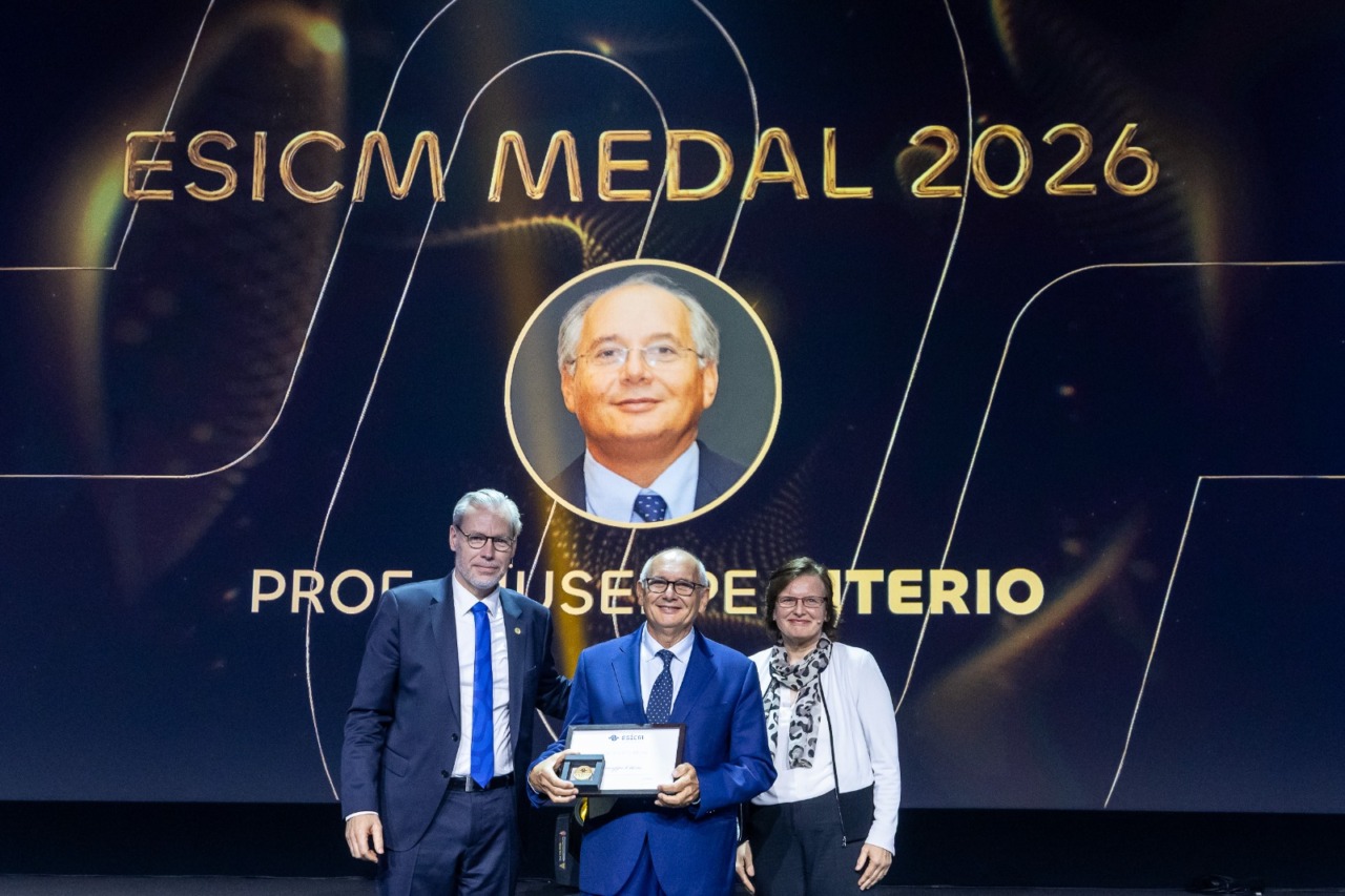 La Medaglia ESICM al professor Giuseppe Carlo Citerio