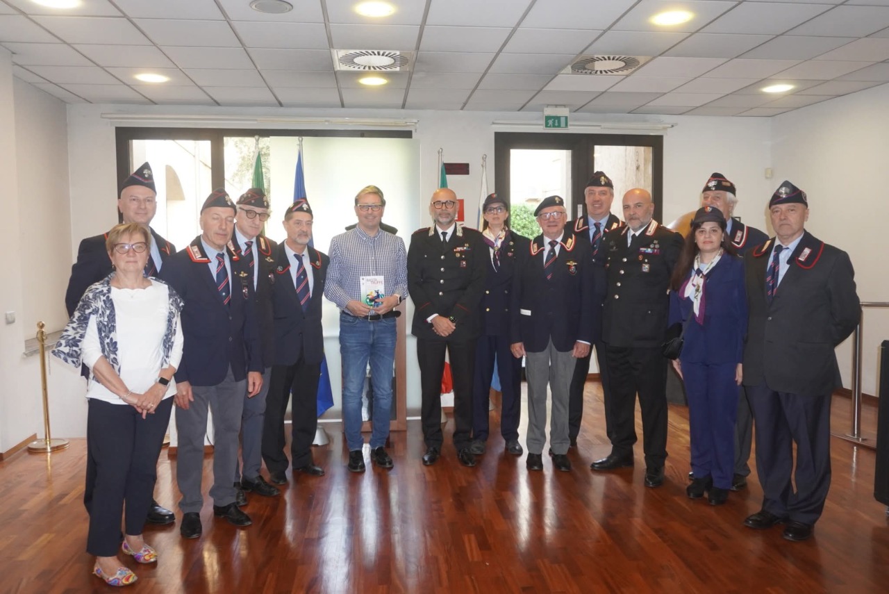 “Basta Truffe” a Seregno: sala piena per l’incontro con l’Associazione Nazionale Carabinieri