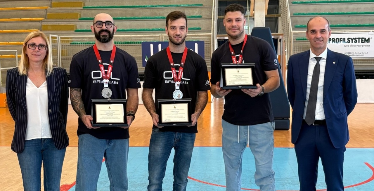 Basket in carrozzina, il Comune premia i tre atleti della Briantea84 per la medaglia d’argento ai Mondiali