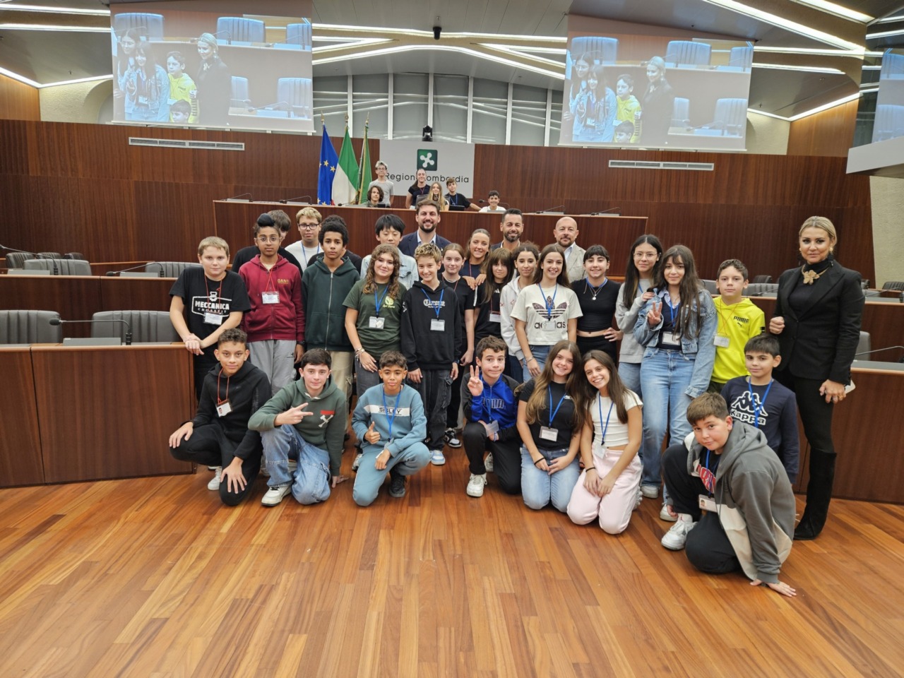 Gli alunni della media Alighieri di Carate in visita a Palazzo Pirelli
