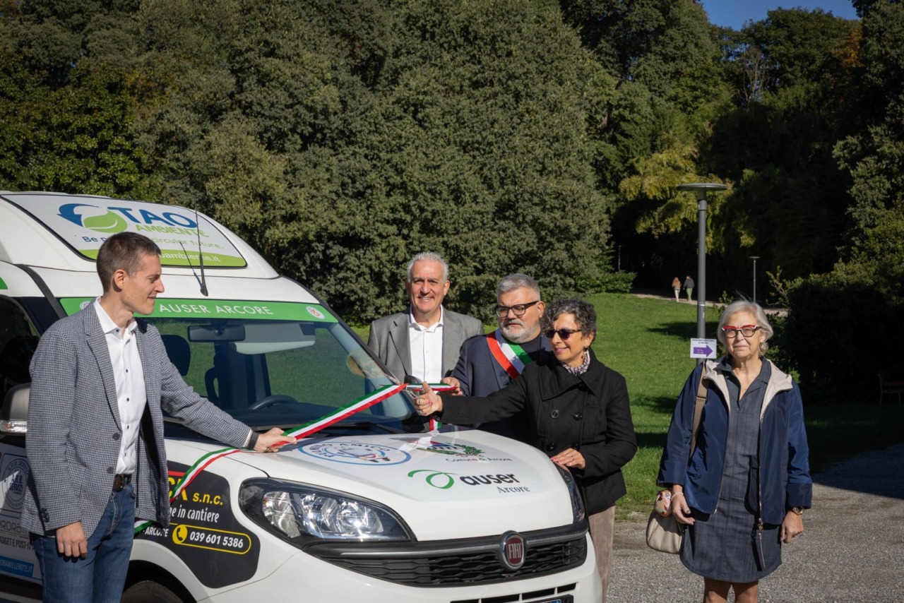I volontari Auser hanno a disposizione  un nuovo mezzo per il trasporto protetto