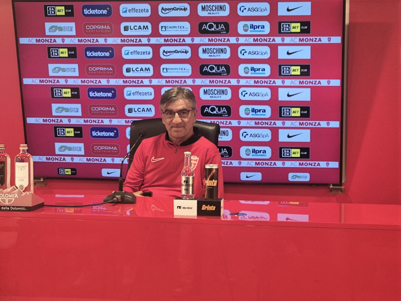 Monza – Cagliari, Juric non perde la fiducia: “Servirà massima attenzione, ma la squadra può giocarsela con chiunque”