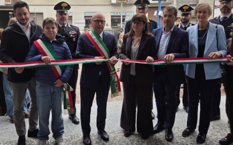 Taglio del nastro per la nuova Scuola Salvo D’Acquisto di Cesano Maderno