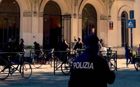 Aveva con sè 135 grammi di hashish, pusher 34enne arrestato
