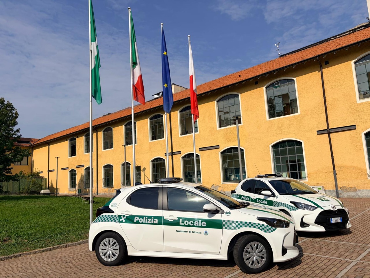 Due nuove auto ibride per la Polizia Locale di Monza
